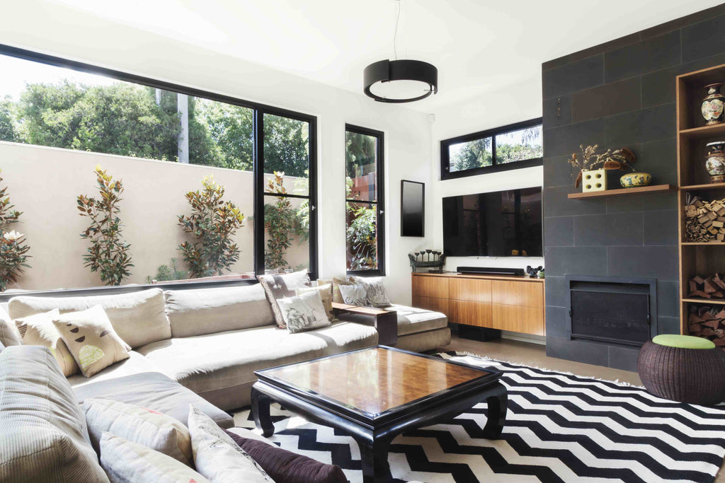 Striking Contrasts: Black and Cream Living Room Decor Ideas